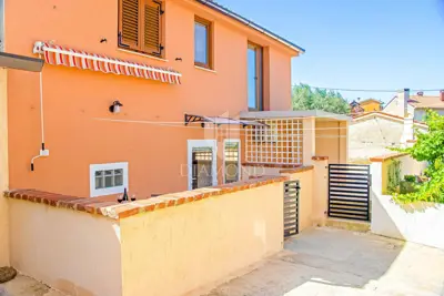 House 551 m², Vinkuran - sea view and Pula - 12