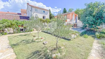 House 551 m², Vinkuran - sea view and Pula - 2