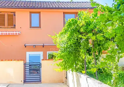 House 551 m², Vinkuran - sea view and Pula - 8