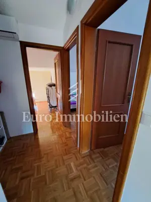 Trosobni stan na dvije etaže, otok Krk - 19