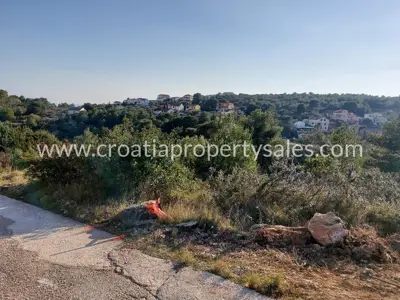 Građevinsko zemljište 400 m², otok Vis - južna orijentacija
