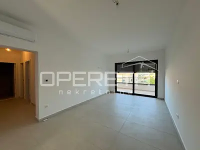 Wohnung zum Kauf in Okrug Gornji, 128 m²