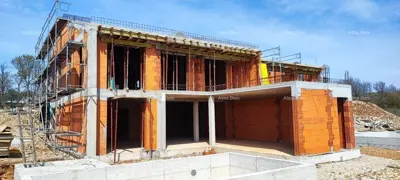 Kuća 260 m², Vodnjan - mirno naselje, bazen i privatnost - 10