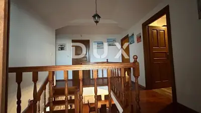 Haus 530 m², Srdoči - 3 Wohneinheiten und 6 Parkplätze - 19