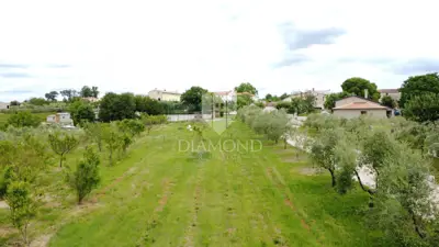 Okolica Poreča, građevinsko zemljište na rubu naselja - 2