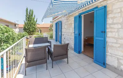 Stone house 92 m², Umag - sea view and 50 m from the sea - 2