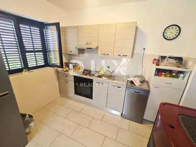 House 168 m², Veprinac - sea view and quiet location - 10