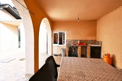 Sesvete, Familienhaus in ruhiger Lage - 280 m² - 21