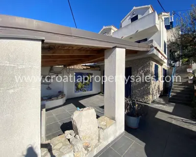 Kuća, Brač, 99 m², 449 000 € - 5