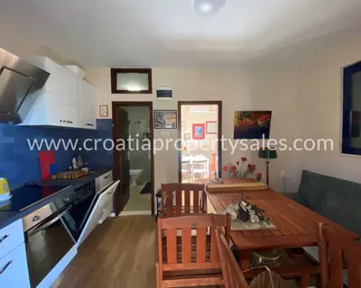 Kuća, Brač, 99 m², 449 000 € - 3