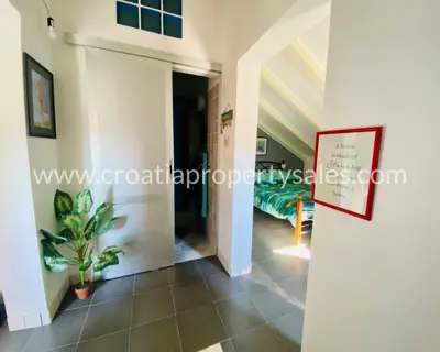 Kuća, Brač, 99 m², 449 000 € - 12