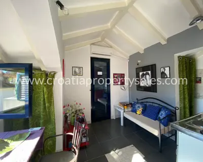 Kuća, Brač, 99 m², 449 000 € - 4