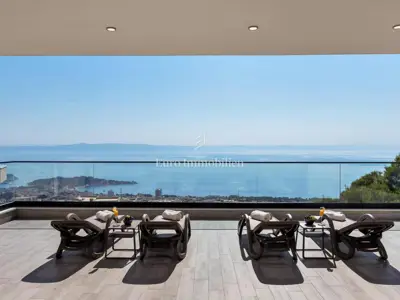 Luksuzna villa s bazenom, Makarska