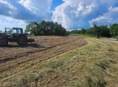 Land 1,410 m², Žminj - quiet village and open view - 2
