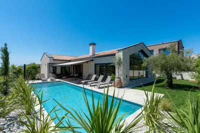 Poreč, dizajnerska vila s bazenom, potpuno opremljena, prilika! !