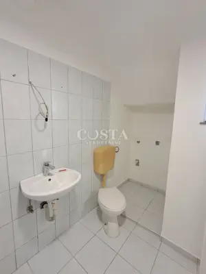 Stan 85 m², Bili brig, 3 spavaće sobe i terasa - 21
