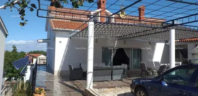Kuća u Vinkuranu, Medulin - pogled na grad i poslovni prostor