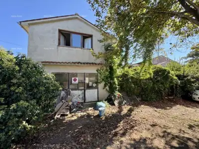 House 246 m², Pomer - 3 bedrooms and 3 bathrooms - 2
