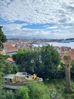 Stan 95 m², Marjan, Split - pogled na grad, rivu i more - 17