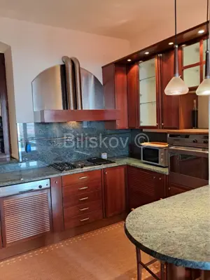 Stan 95 m², Marjan, Split - pogled na grad, rivu i more - 4