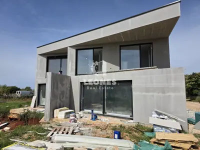Dvojna kuća, Lovrečica, 87 m², mirno okruženje blizu Umaga