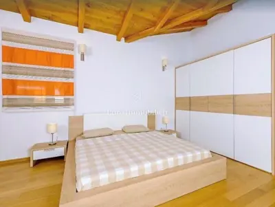 Haus zum Kauf in Trogir, 180 m² - 12