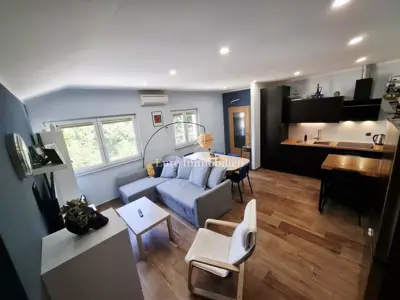 Viškovo, modern 3 rooms + living room, yard 156 m² - 2