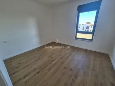 Apartment, Tribunj, 3 rooms, covered terrace and 2 parking spaces - 8