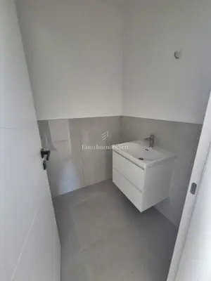 Apartment, Tribunj, 3 rooms, covered terrace and 2 parking spaces - 11