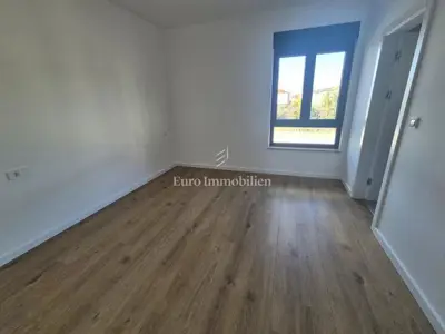 Apartment, Tribunj, 3 rooms, covered terrace and 2 parking spaces - 7