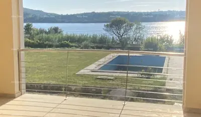 Kuća 348 m², Pomer, prvi red do mora i velika parcela - 5