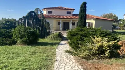 Kuća 348 m², Pomer, prvi red do mora i velika parcela
