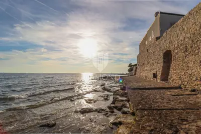 Istra, Novigrad, opremljen stan u centru grada! - 2