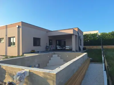 House for sale in Svetvinčenat, 106 m²