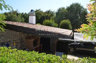 Kamena vila 200 m², Svetvinčenat - bazen i vrt - 16