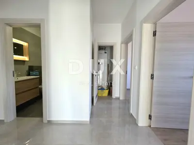 Haus 195 m², Šišan - 2 Wohneinheiten und Nebengebäude - 22
