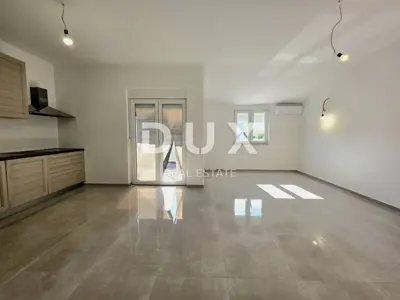 Haus 195 m², Šišan - 2 Wohneinheiten und Nebengebäude - 7