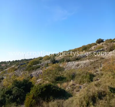Grundstück, Brač, 9 100 m², 87 000 € - 9