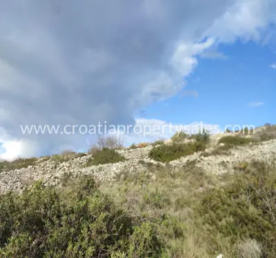 Grundstück, Brač, 9 100 m², 87 000 € - 2