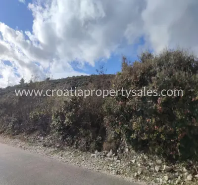 Grundstück, Brač, 9 100 m², 87 000 € - 4