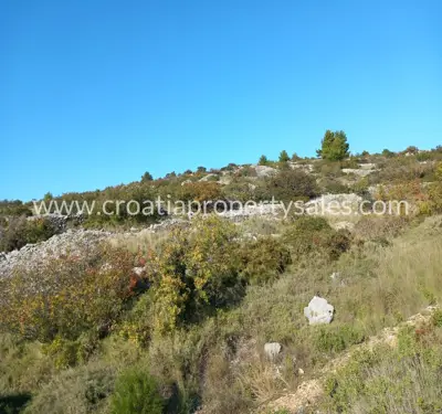 Grundstück, Brač, 9 100 m², 87 000 € - 8