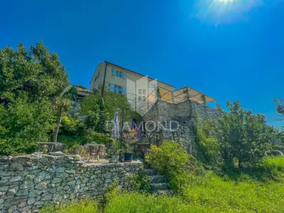 Kuća 142 m², Buje okolica - panoramski pogled na more - 3