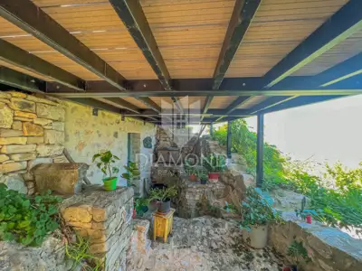 Kuća 142 m², Buje okolica - panoramski pogled na more - 16