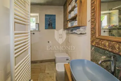 Kuća 142 m², Buje okolica - panoramski pogled na more - 8