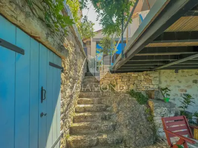 Kuća 142 m², Buje okolica - panoramski pogled na more - 15