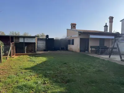 Haus 27 m², Pula - Monteserpo, Grundstück 358 m²