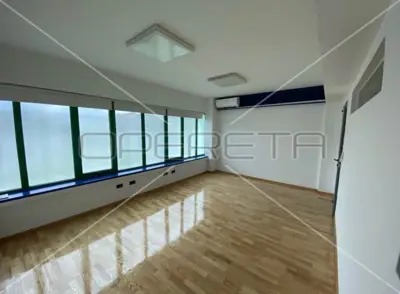 Commercial space 669 m², Savica - private parking lot - 4