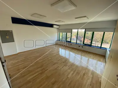 Commercial space 669 m², Savica - private parking lot - 5