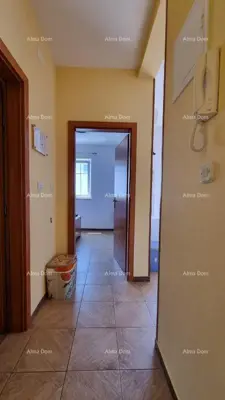 Izvrsna prilika! NEKRETNINA SA UPORABNOM DOZVOLOM. Ekskluzivna prodaja stana na top lokaciji s okućnicom i parkinim mjestom. Pogled na more! - 14