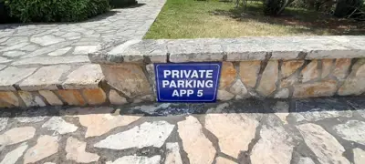Izvrsna prilika! NEKRETNINA SA UPORABNOM DOZVOLOM. Ekskluzivna prodaja stana na top lokaciji s okućnicom i parkinim mjestom. Pogled na more! - 19